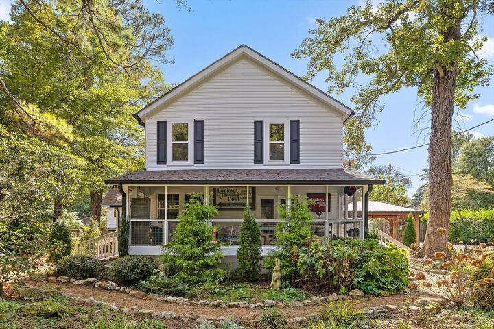 Property Photo: 592 Cutler Avenue AL 35984