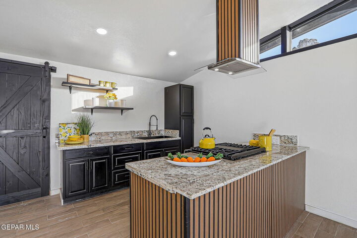 Property Photo:  148 Papaya Street  TX 79915 