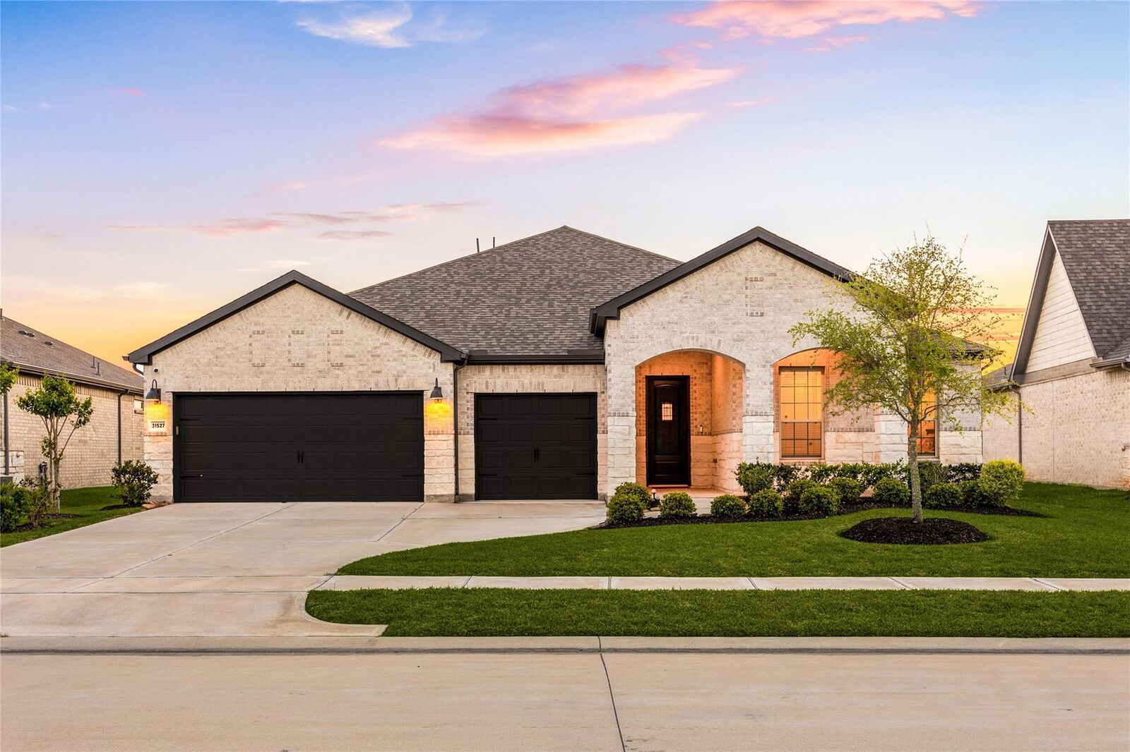 Property Photo:  31527 Sunny Banks Court  TX 77441 