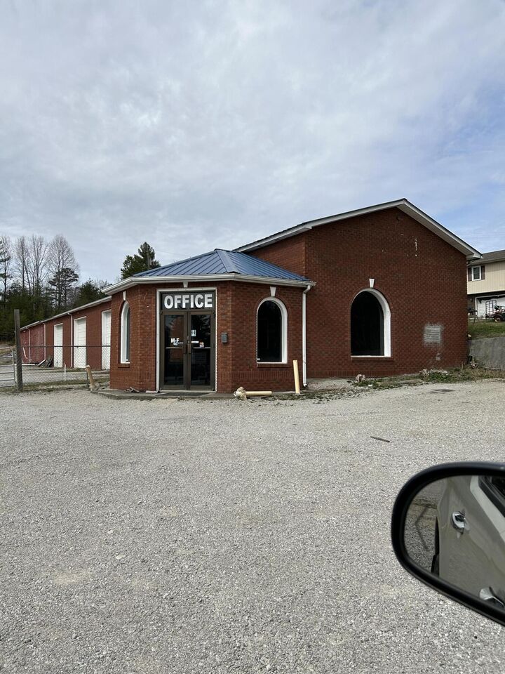 Property Photo:  9025 S U.s. Highway 25  KY 40701 