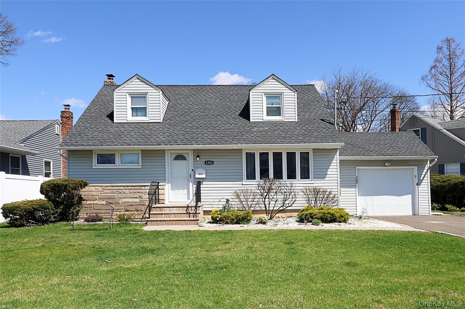 Property Photo:  1481 N Meadow Road  NY 11566 