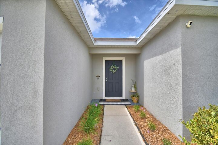 Property Photo:  542 Eagle Landing Boulevard  FL 33880 