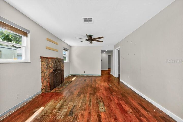 Property Photo:  5818 39th Street N  FL 33714 