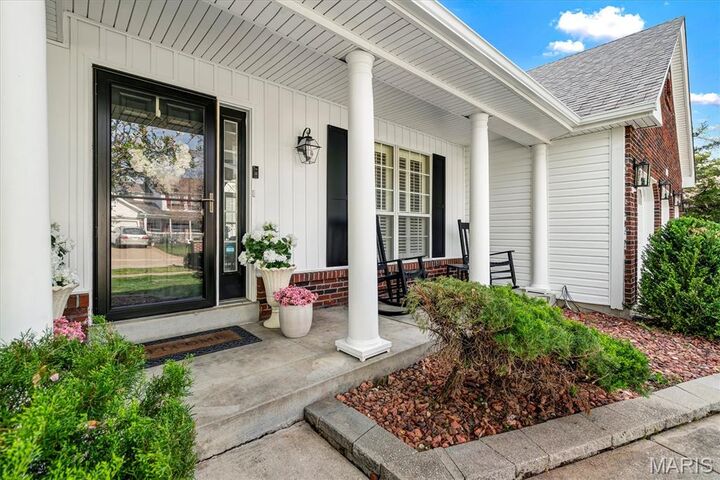 Property Photo:  961 Weatherstone Drive  MO 63304 