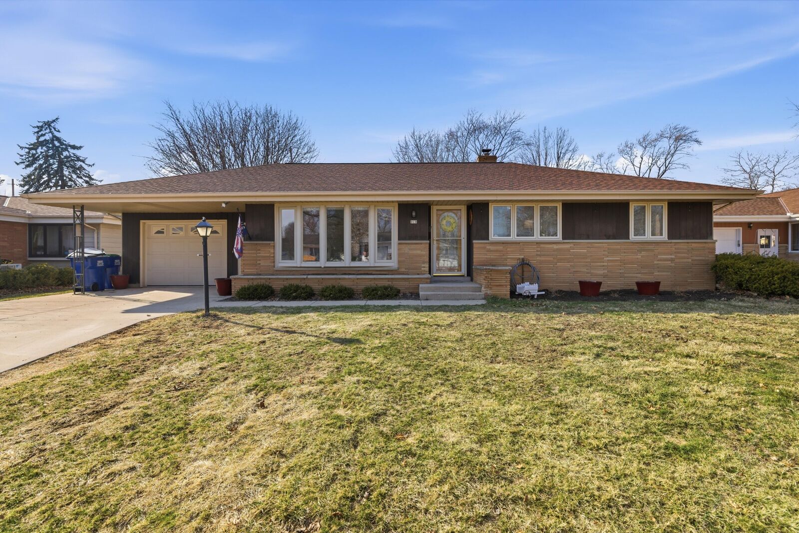 Property Photo: 919 N Stanford St WI 53074