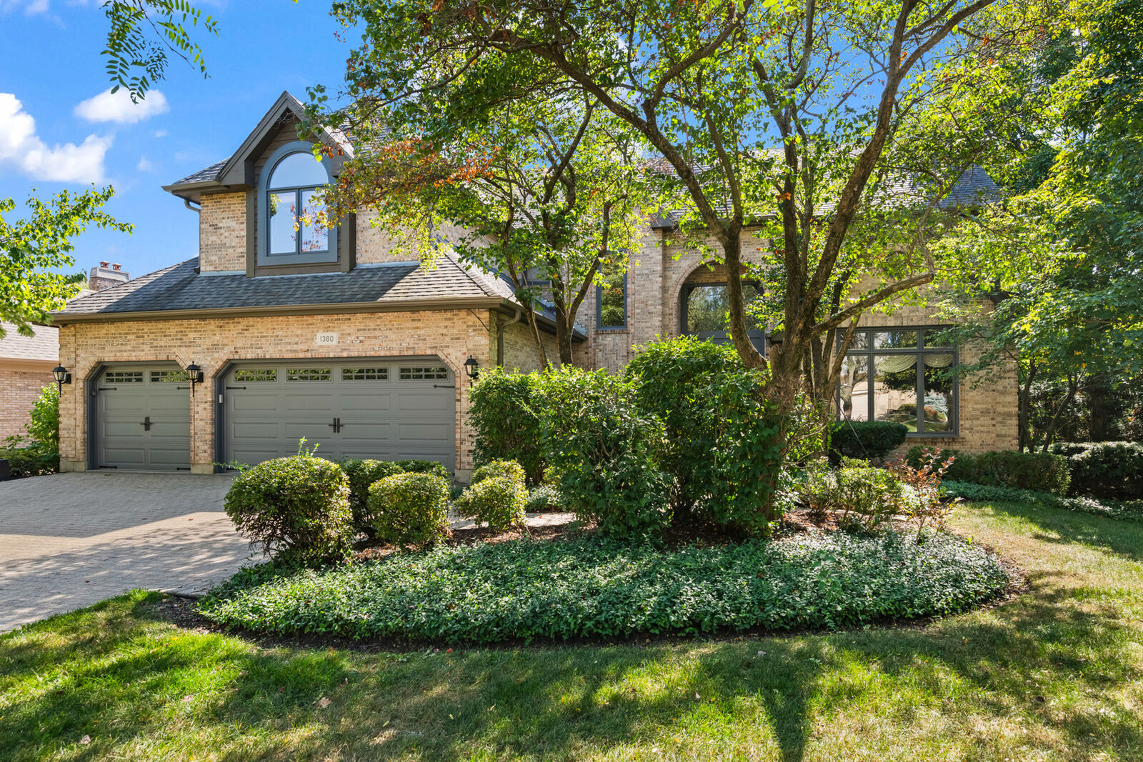 Property Photo:  1380 Prestwick  IL 60143 
