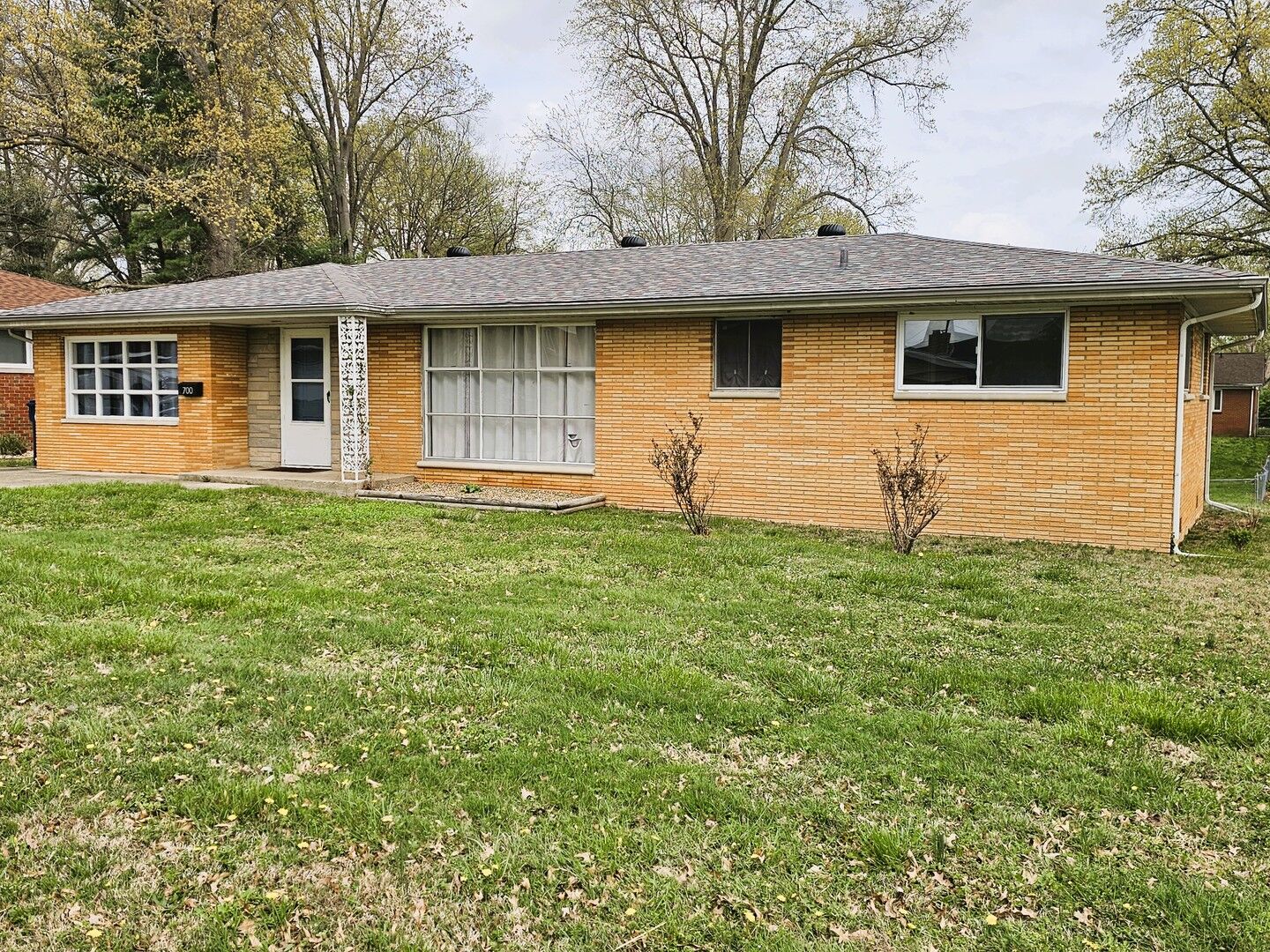Property Photo:  700 Magnolia Avenue  IL 62864 
