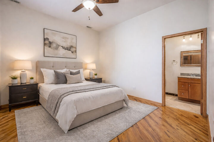 Property Photo:  4839 S Forrestville Avenue 3  IL 60615 