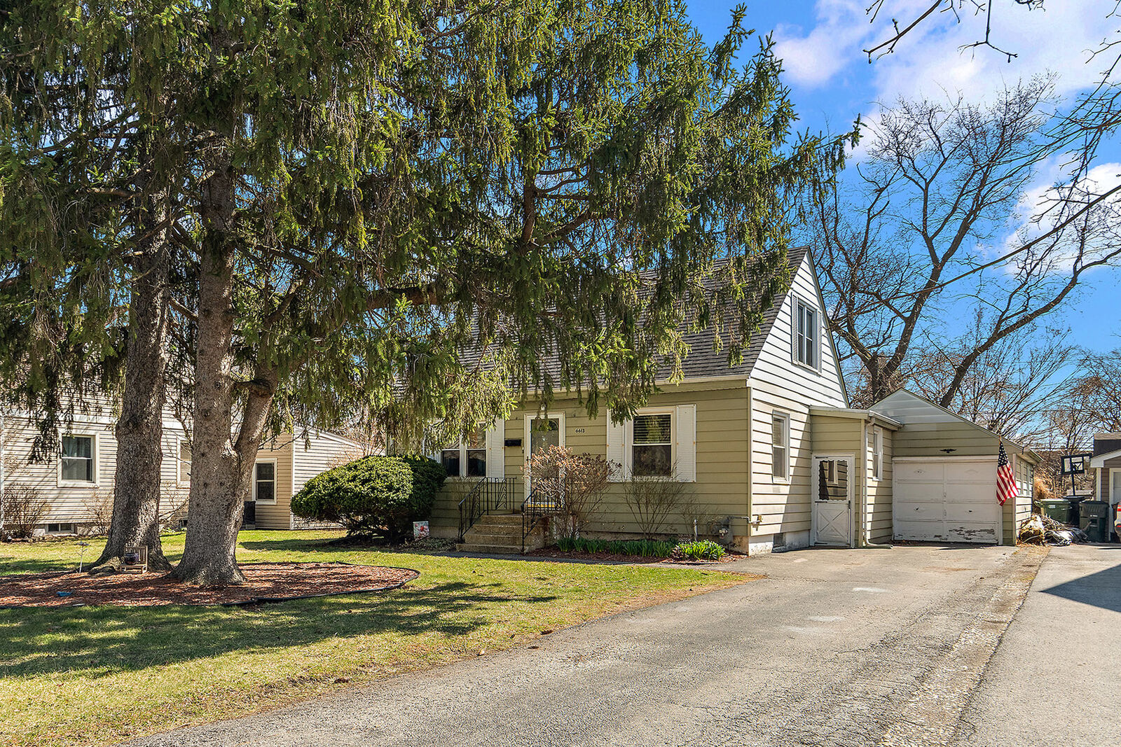 Property Photo: 6613 Glenview Drive IL 60477