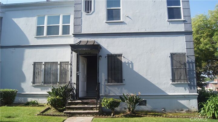 Property Photo:  2830 W 3rd  CA 90057 