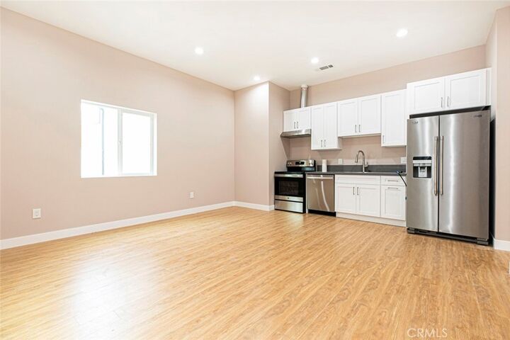 Property Photo:  741 E Doran Street B  CA 91206 