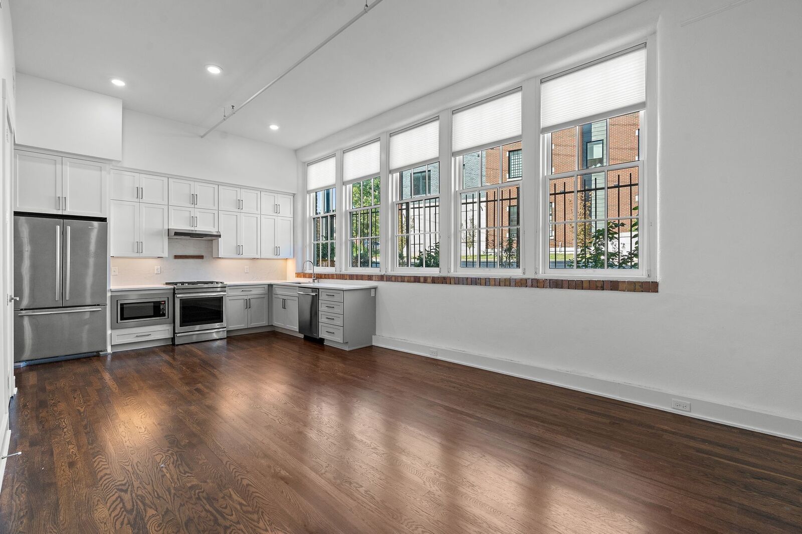 Property Photo:  601 Madison St 102  TN 37208 