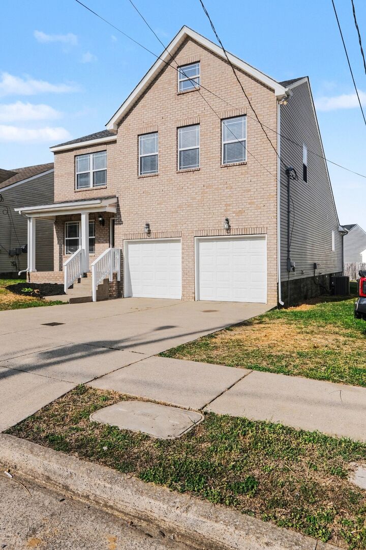 Property Photo:  313 Schoolhouse Ct  TN 37013 