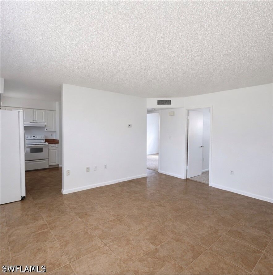 Property Photo:  3325 Airport Road N T4  FL 34105 