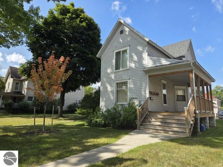 Property Photo:  1004 University Street  MI 48858 