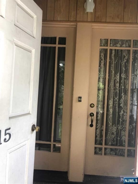Property Photo:  15 E Van Ness Avenue 1  NJ 07070 