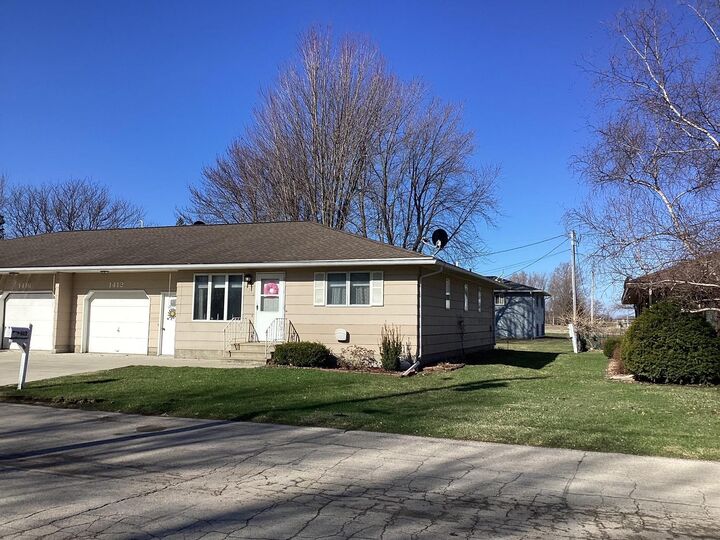 Property Photo: 1412 Regency Lane MN 56007