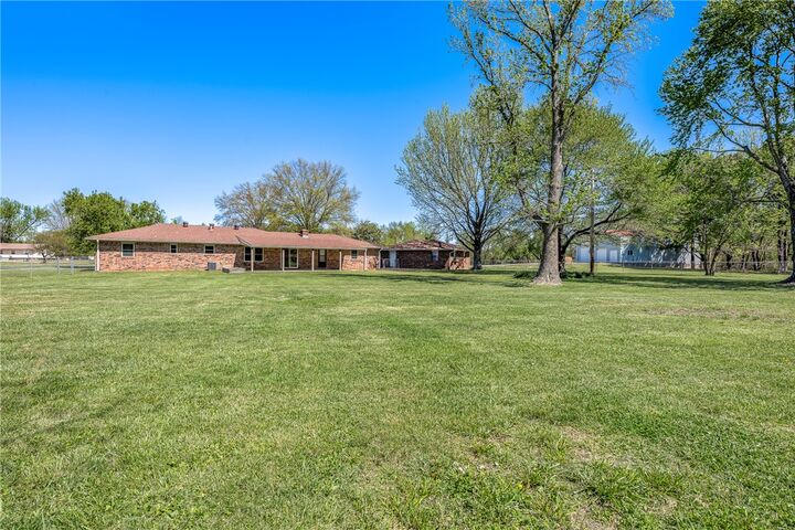 Property Photo:  1903 Mayflower Road  AR 72713 