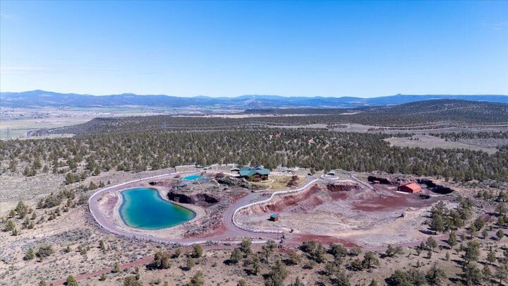 Property Photo: 1299 NW McDaniel Road OR 97753