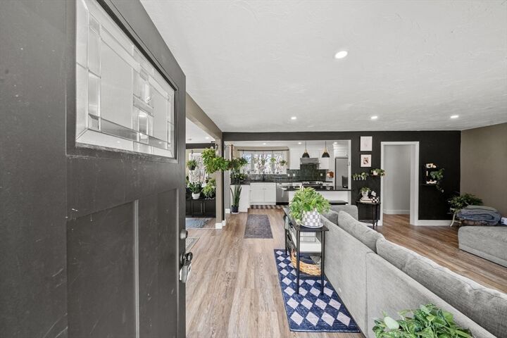 Property Photo:  5 Wellesley Ave  MA 01605 