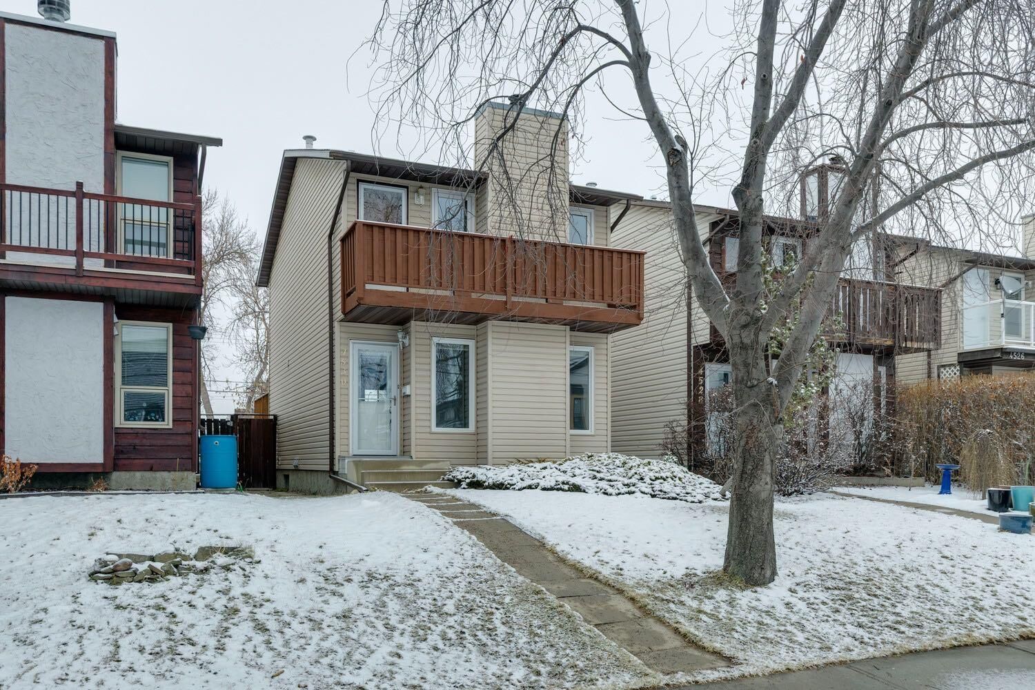 Photo de la propriété: 4530 Montgomery Avenue NW AB T3B 0K9