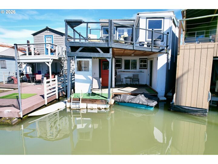 Property Photo: 101 N Boat Basin Rd OR 97058
