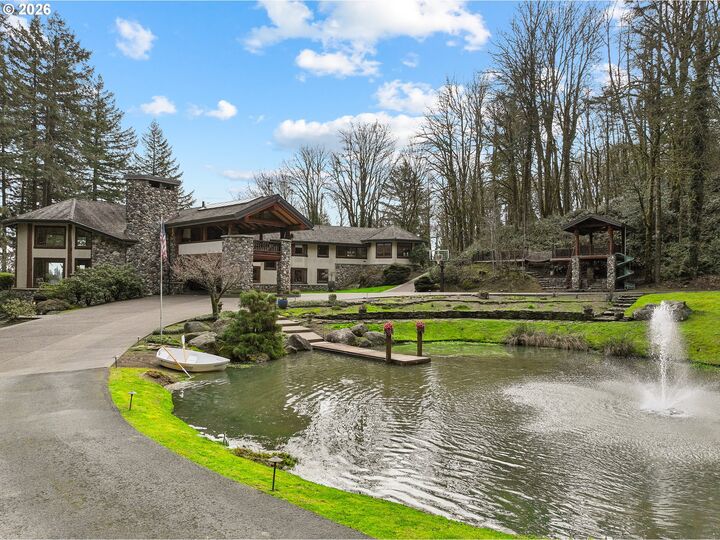 Property Photo: 465 NW Royal Blvd OR 97210