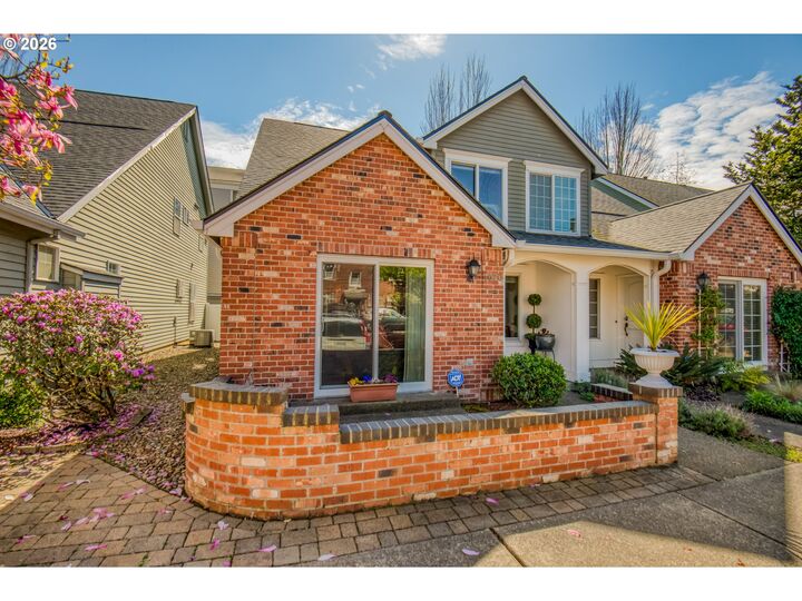 Property Photo: 1620 NE Glisan St OR 97232