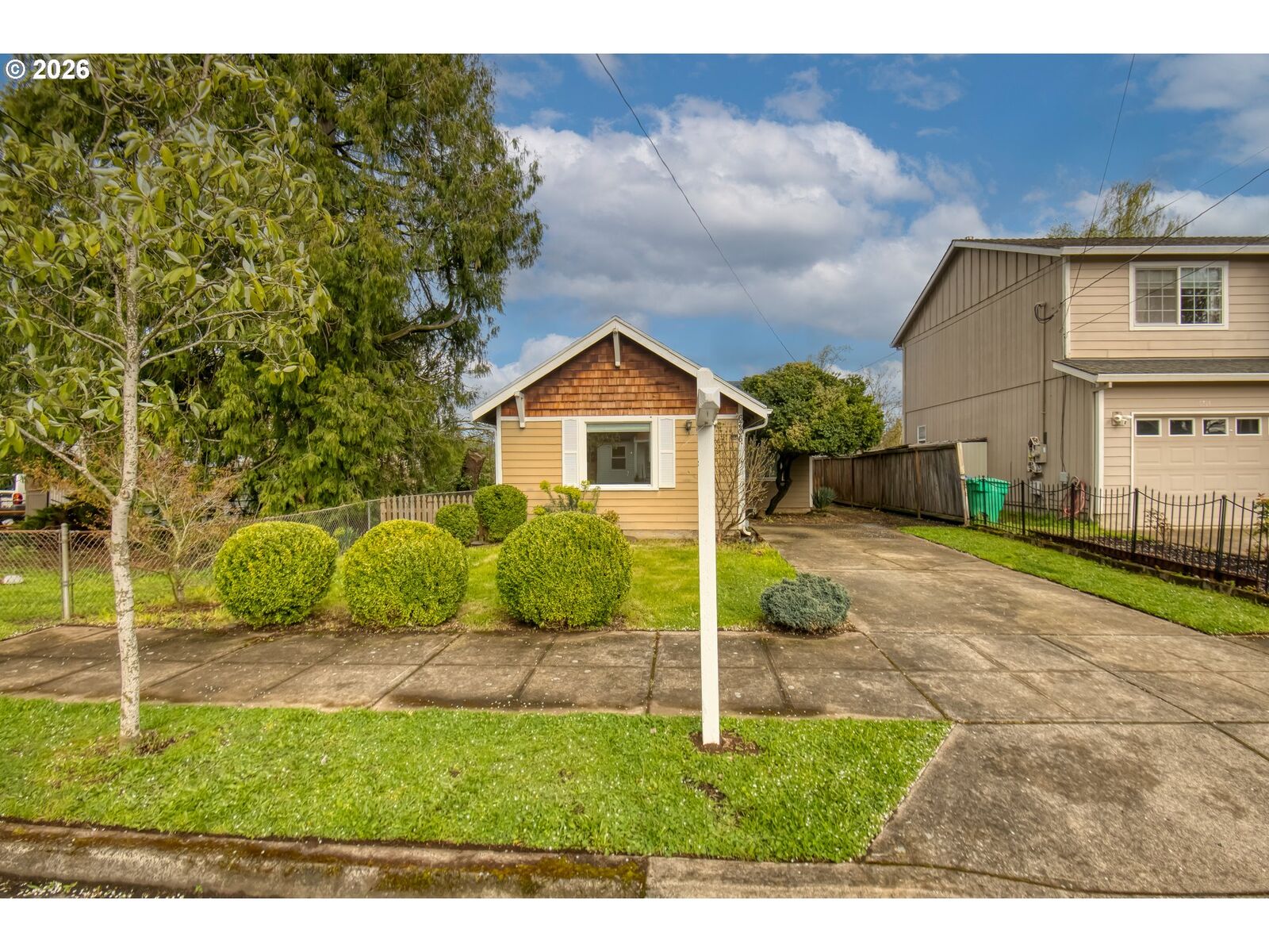 Property Photo:  6706 SE 69th Ave  OR 97206 