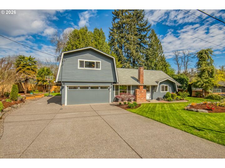 Property Photo:  2635 Lafave St  OR 97068 