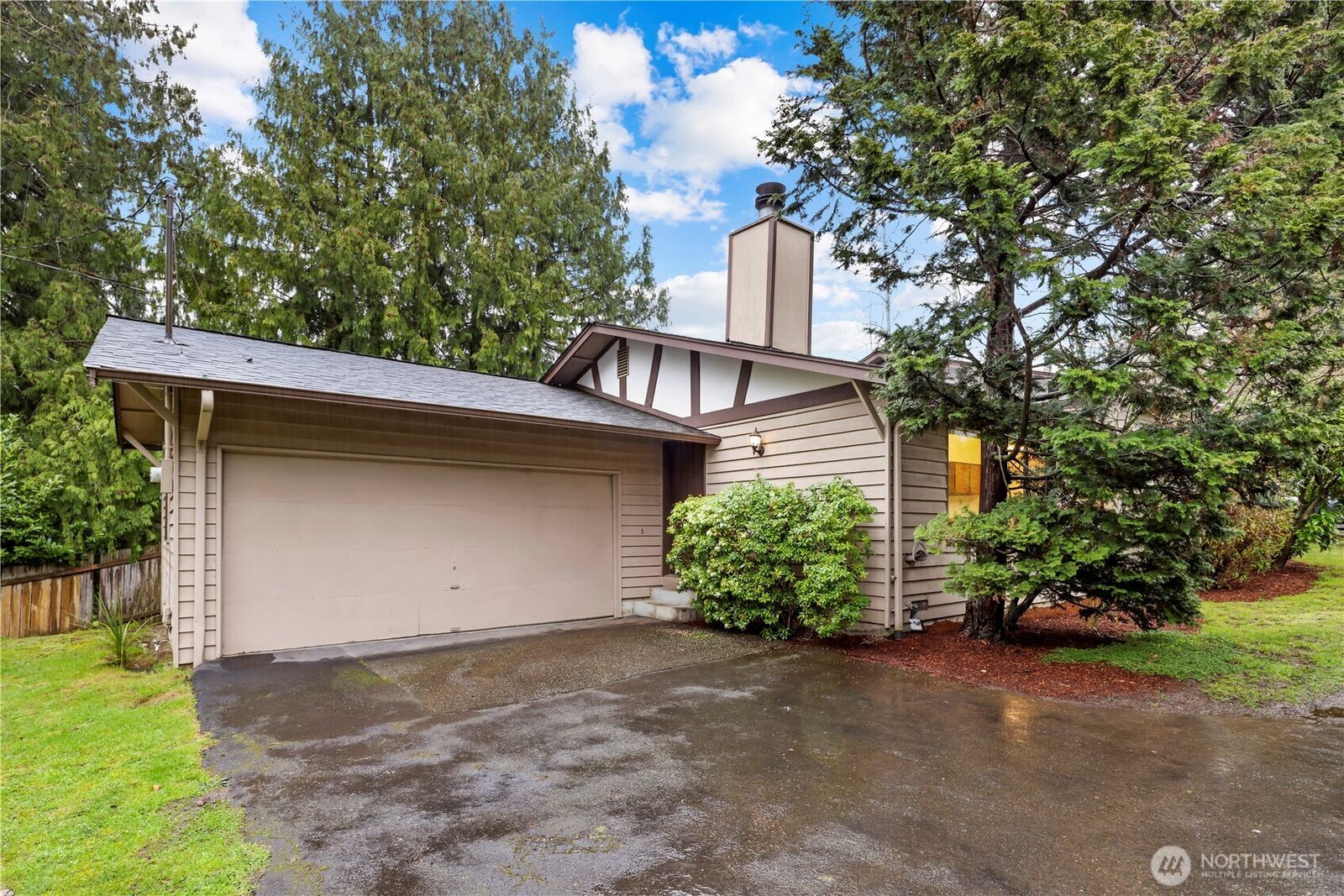 Property Photo:  6822 NE 153rd Pl  WA 98028 