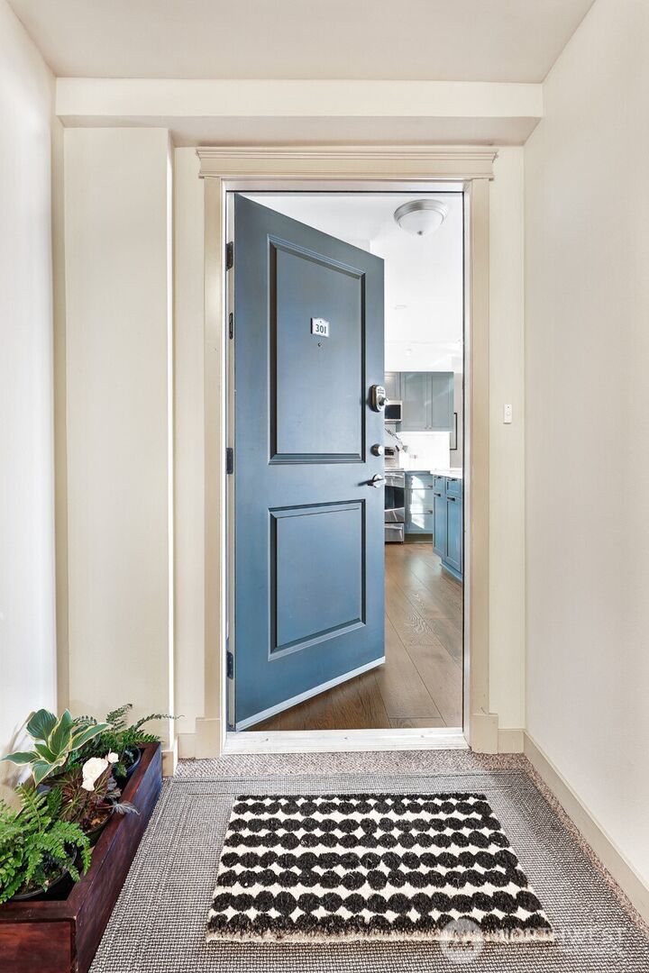 Property Photo:  1818  Bigelow Avenue N 301  WA 98109 