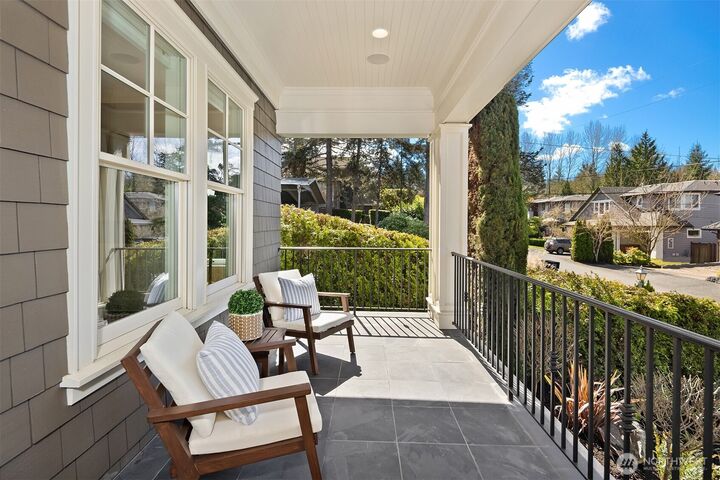 Property Photo: 2212 77th Avenue SE WA 98040