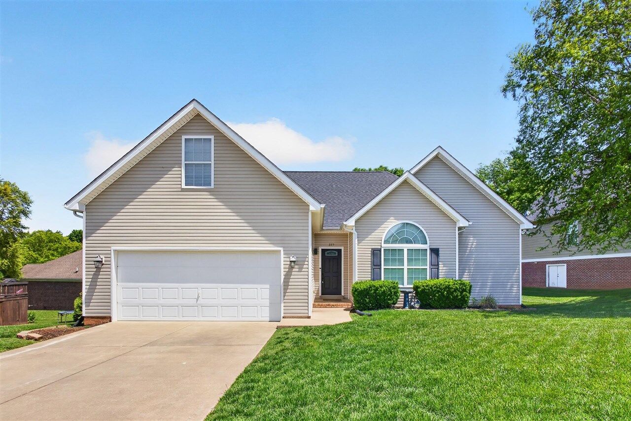 Property Photo:  225 Moultrie Court  KY 42104 