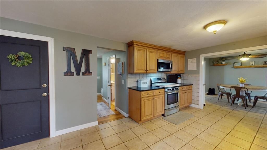 Property Photo:  33 Teakwood Drive W  RI 02816 