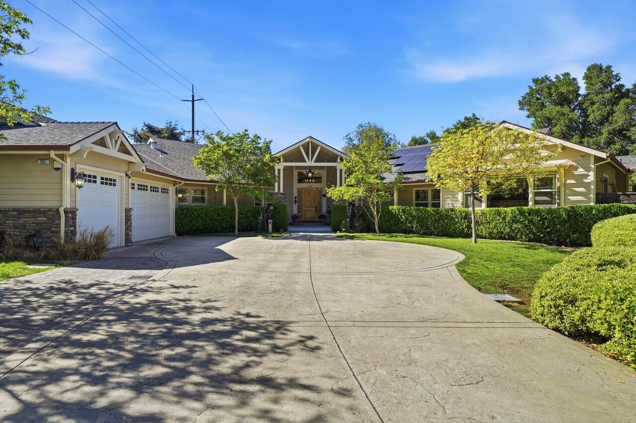 Property Photo: 733 Vineyard Terrace CA 94566