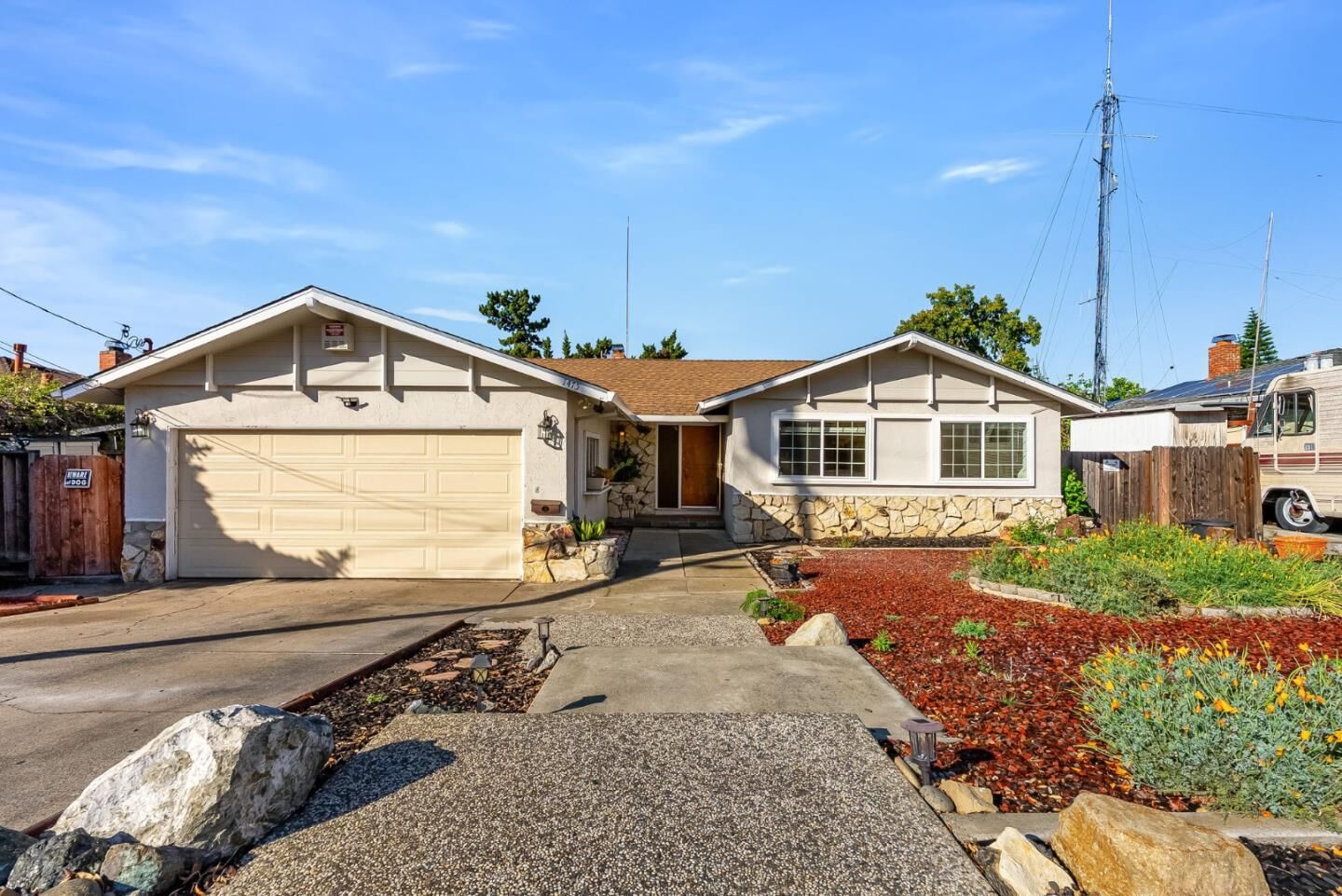 Property Photo: 1475 Cliff Drive CA 95132