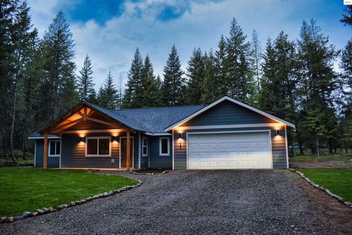 Property Photo:  329 Hardy Loop  ID 83805 
