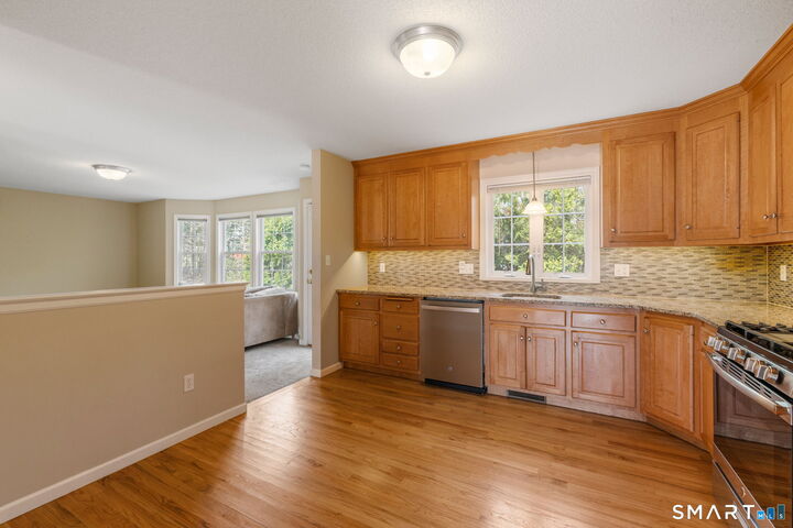 Property Photo:  185 West Street 4  CT 06479 