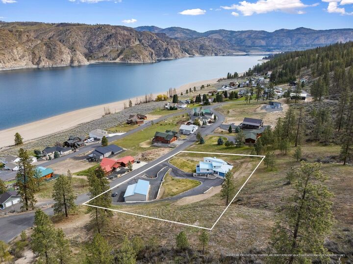 Property Photo:  16540 &Amp 16548 Whitelaw Rd. E  WA 99185 