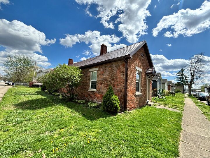 Property Photo:  107 Sugar Street  OH 45601 