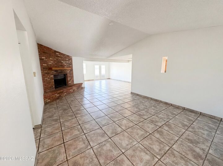 Property Photo:  9941 E Hawthorne Street  AZ 85748 