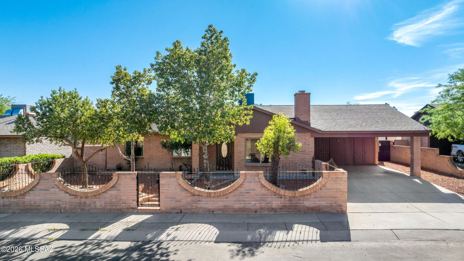 Property Photo:  5551 S Pin Oak Drive  AZ 85746 