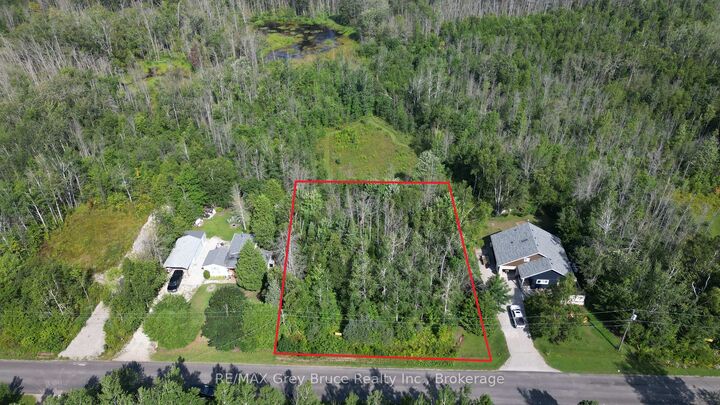 127 Maple Drive — photo 1