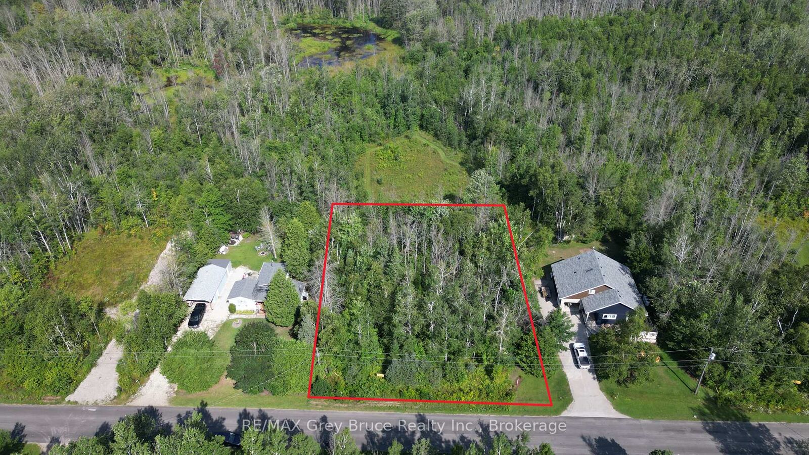 Property Photo:  127 Maple Drive  ON N0H 1Z0 