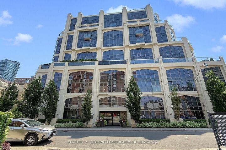 Photo de la propriété: 3 McAlpine Street 502 ON M5R 3T5