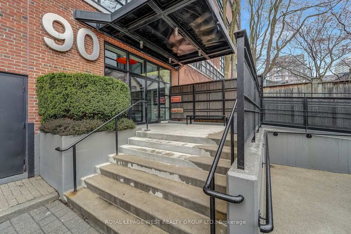 Property Photo: 90 Sumach Street 416 ON M5A 4R4
