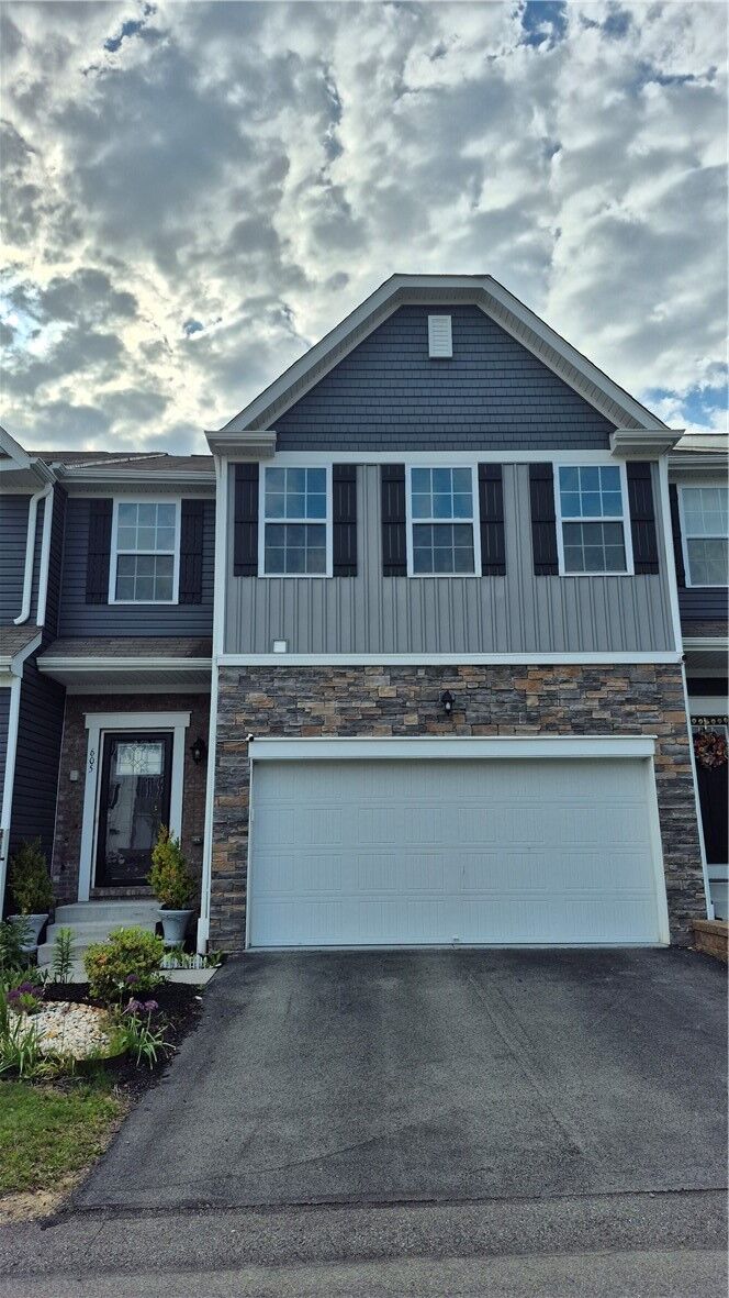 Property Photo: 605 Alessia Ct PA 15108