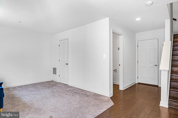 Property Photo:  7308 Wood Pond Circle  MD 20706 