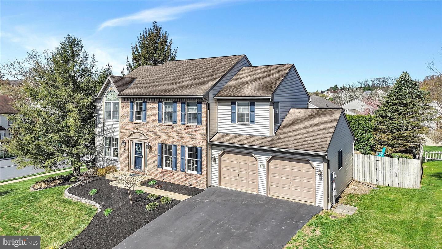 Property Photo:  320 Daniel Street  PA 19565 